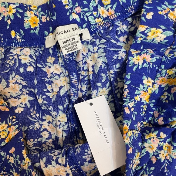 American Eagle blue floral ruffle mini shorts - Picture 2 of 5